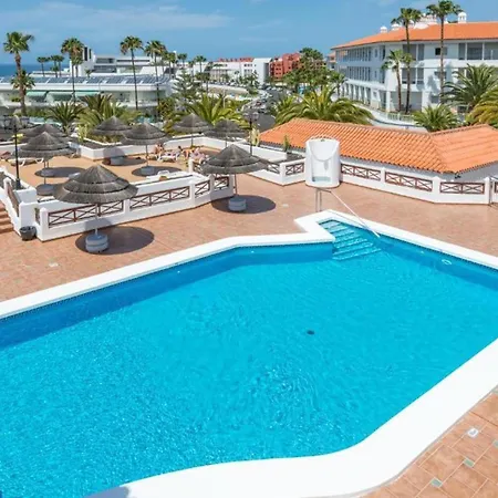 Lovely 1 Bedroom Appartement *